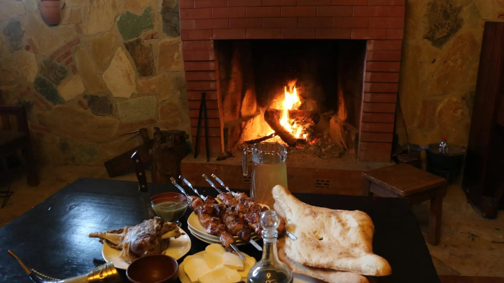 Πανσιόν Konstantine'S Wine Cellar In Tbilisi Free Wine & Chacha Ξενοδοχείο